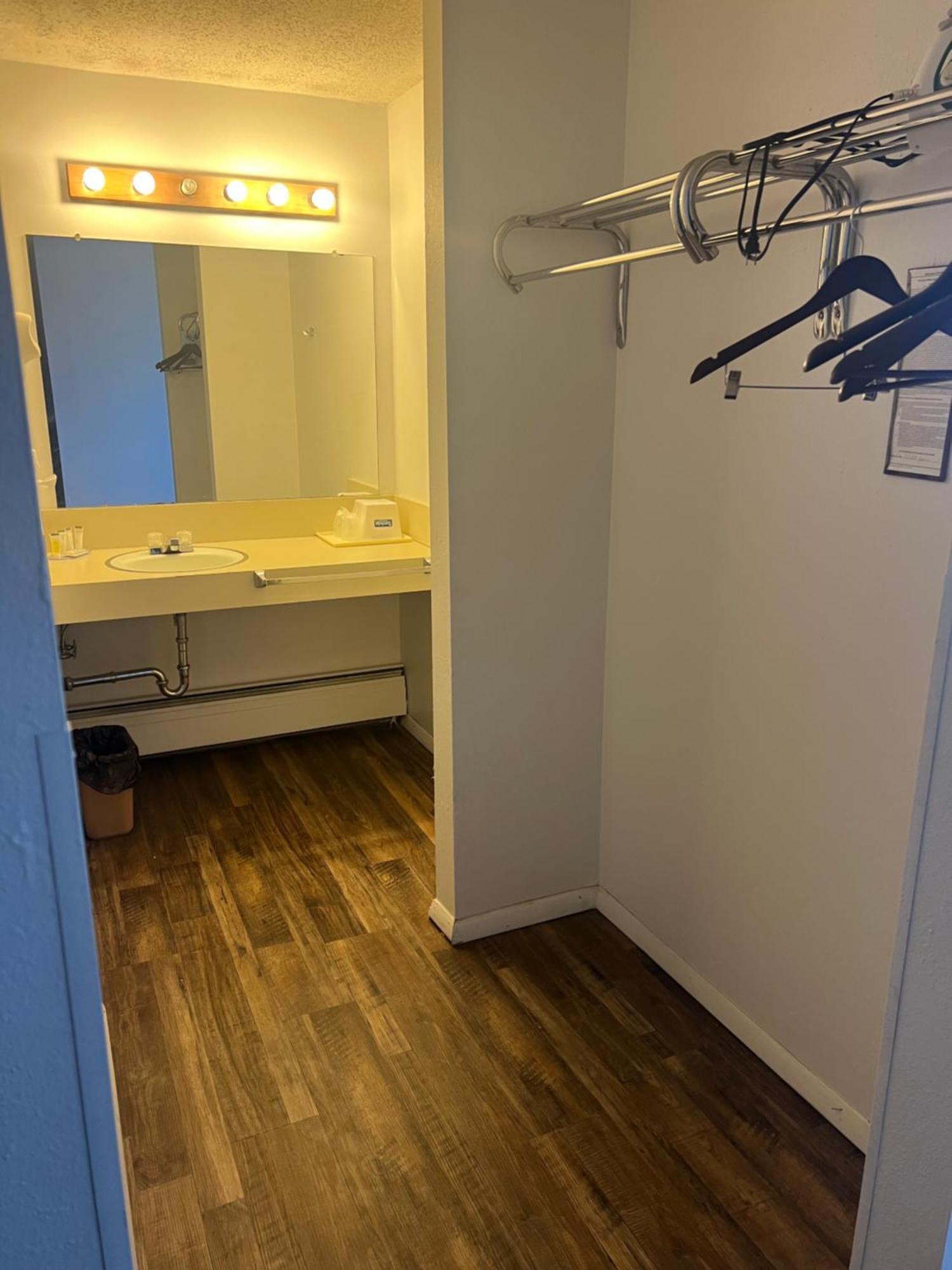 Studio Lodge Laramie Hotel 2*